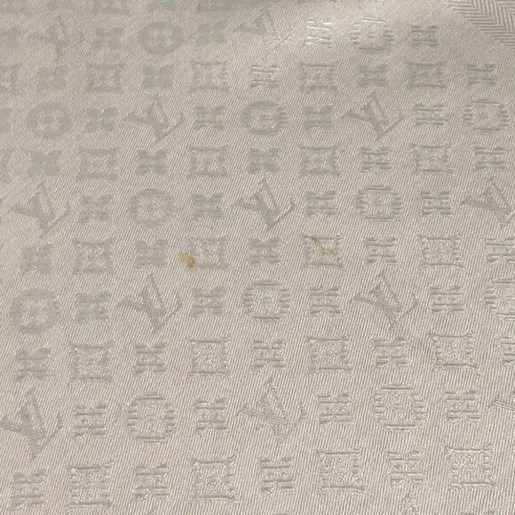 LOUIS VUITTON Monogram Shawl-Evermore Large format Stole / Shawl - Picture 12 of 12